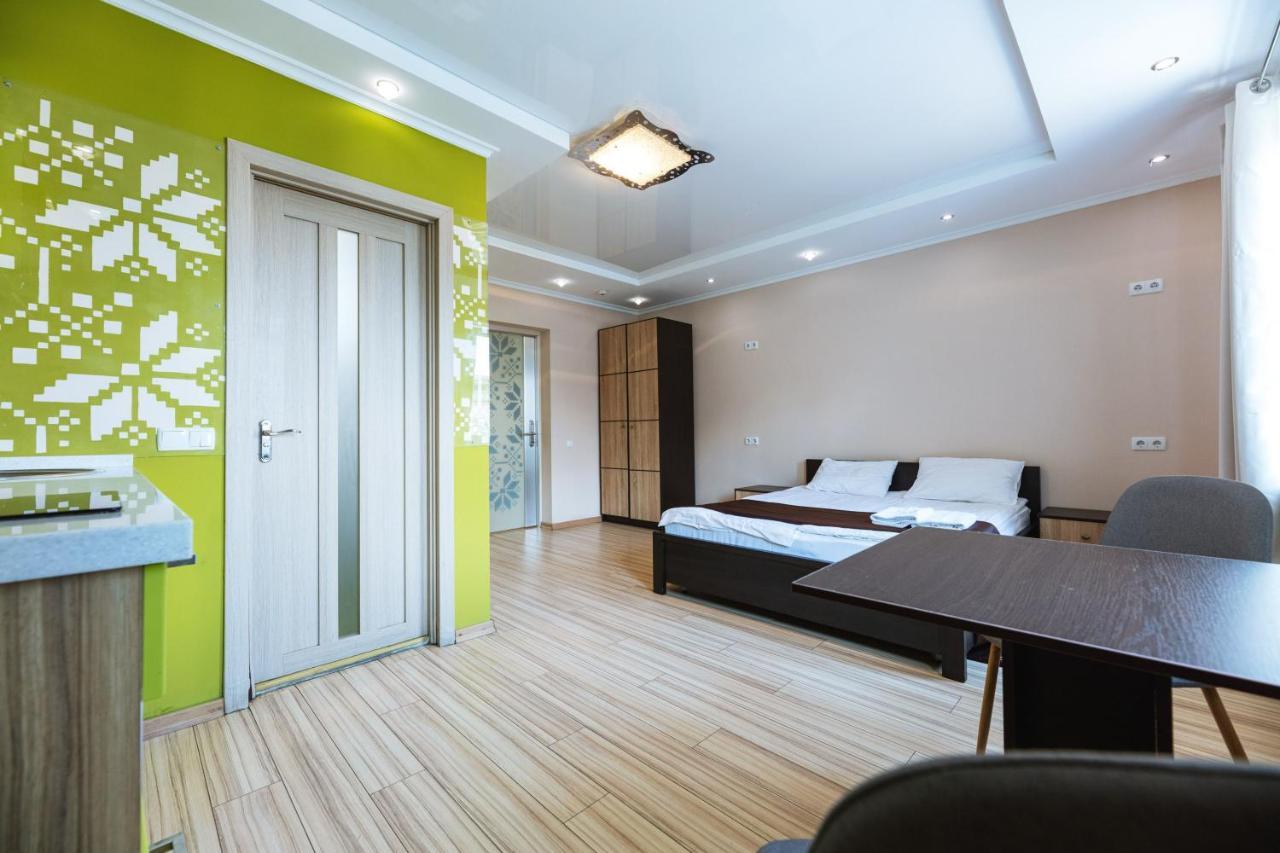 Guest House "Golden Gate 911 " Kiev Eksteriør billede