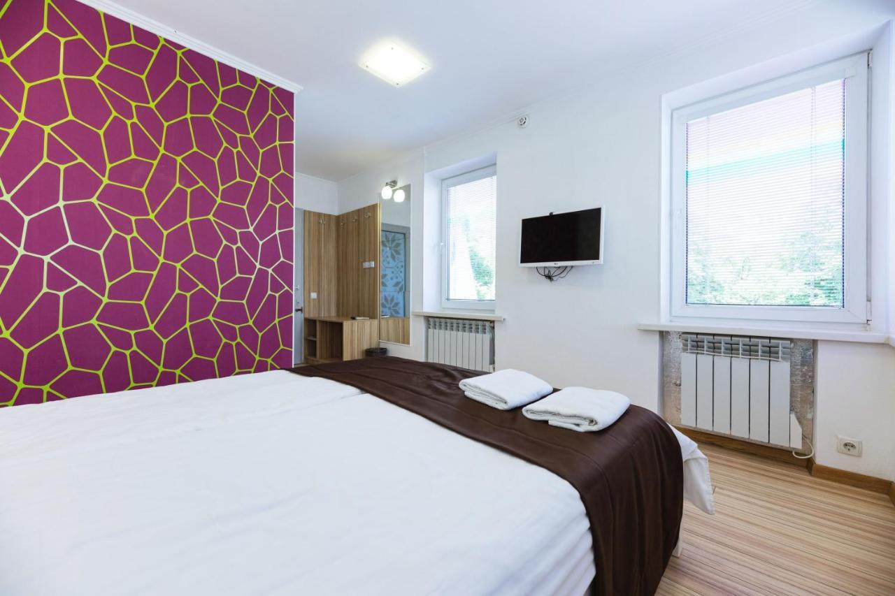 Guest House "Golden Gate 911 " Kiev Eksteriør billede
