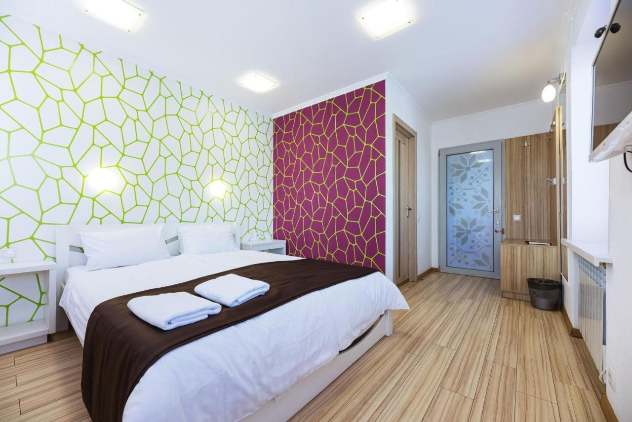 Guest House "Golden Gate 911 " Kiev Eksteriør billede