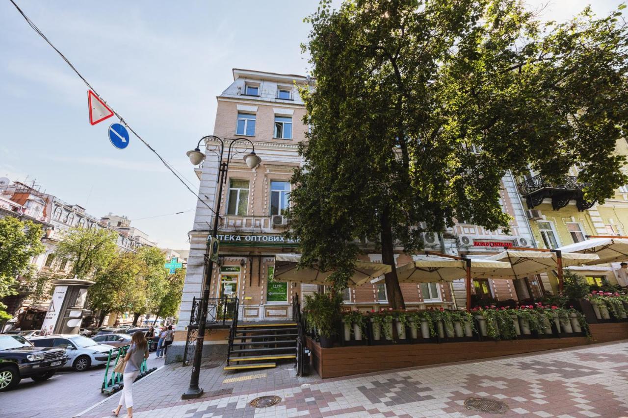 Guest House "Golden Gate 911 " Kiev Eksteriør billede