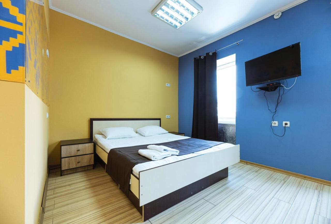 Guest House "Golden Gate 911 " Kiev Eksteriør billede
