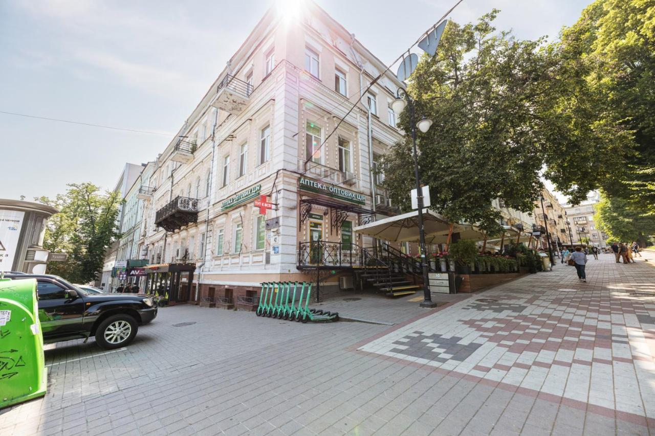 Guest House "Golden Gate 911 " Kiev Eksteriør billede