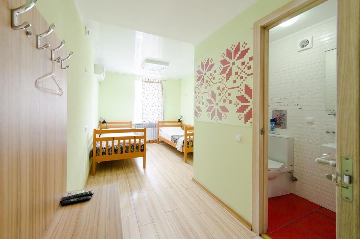 Guest House "Golden Gate 911 " Kiev Eksteriør billede