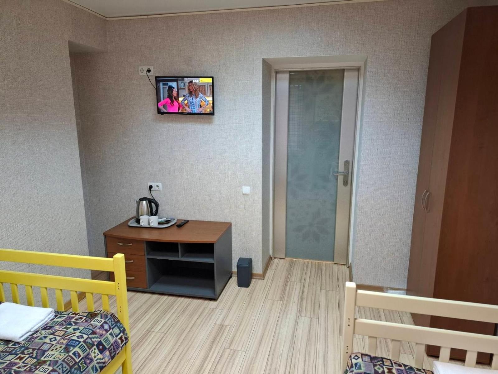 Guest House "Golden Gate 911 " Kiev Eksteriør billede