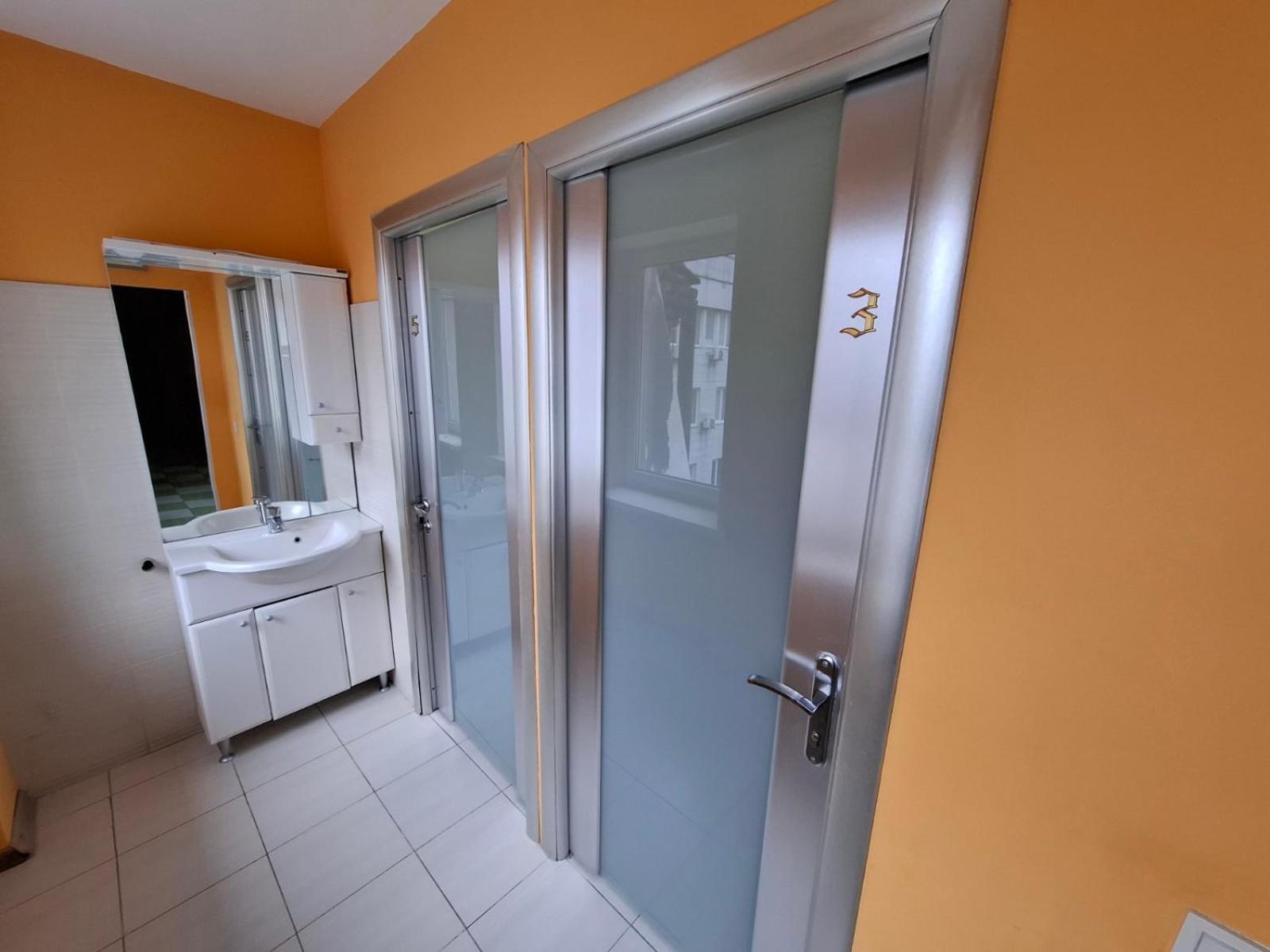 Guest House "Golden Gate 911 " Kiev Eksteriør billede
