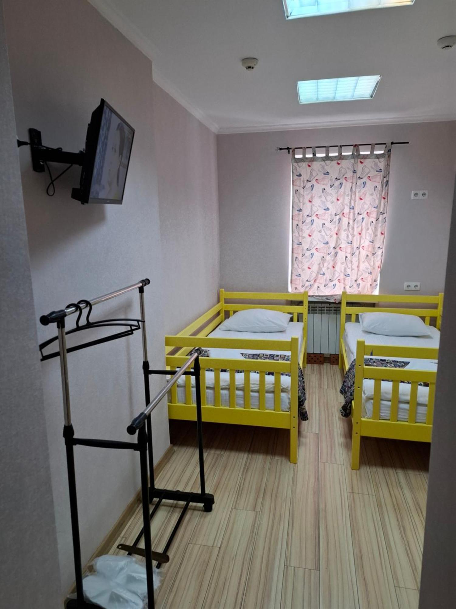 Guest House "Golden Gate 911 " Kiev Eksteriør billede